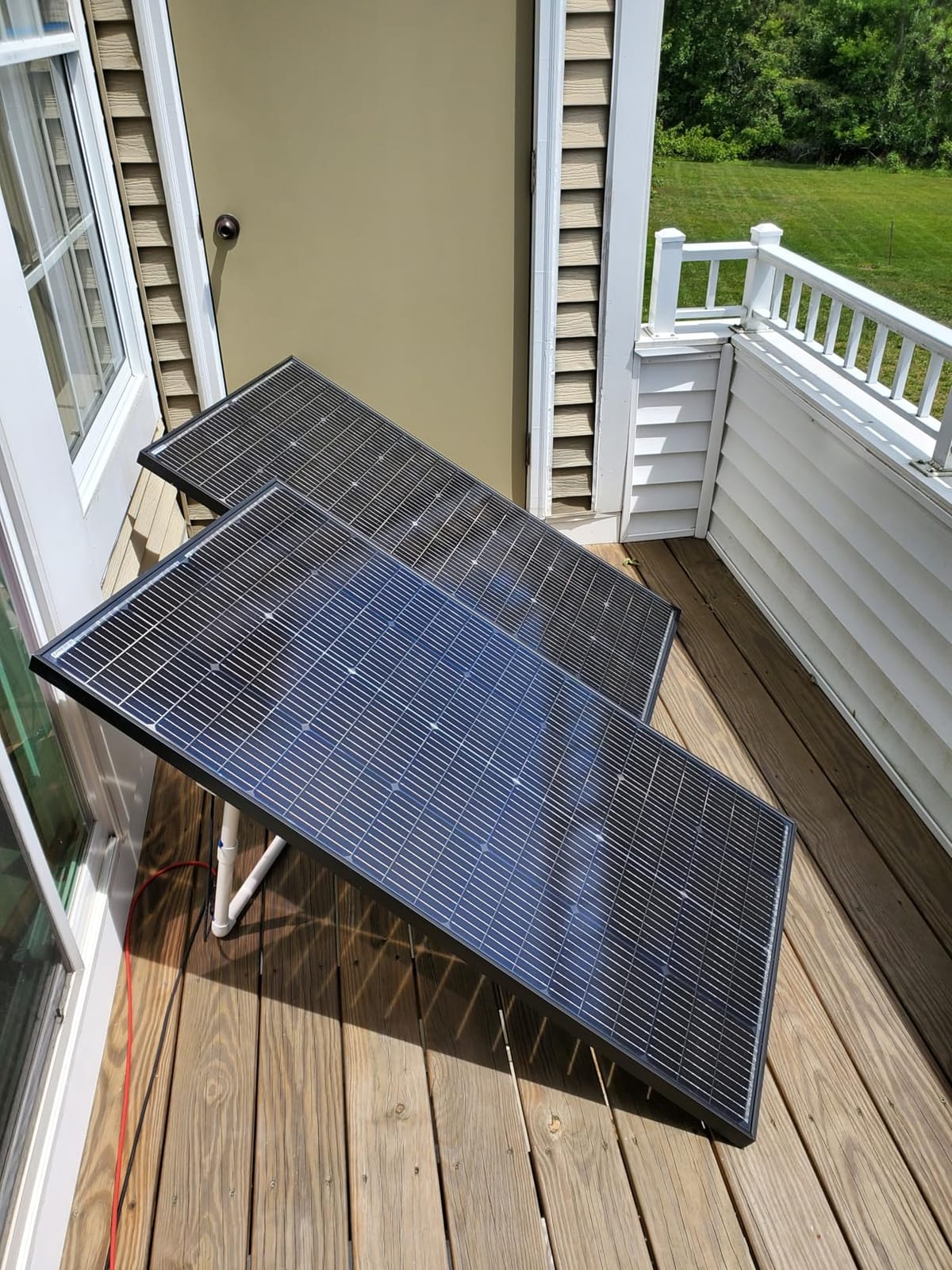 JJN 200W Bifacial Solar Panels,12/24V 23% Efficiency 10BB Rigid Solar Panel customer photo 1