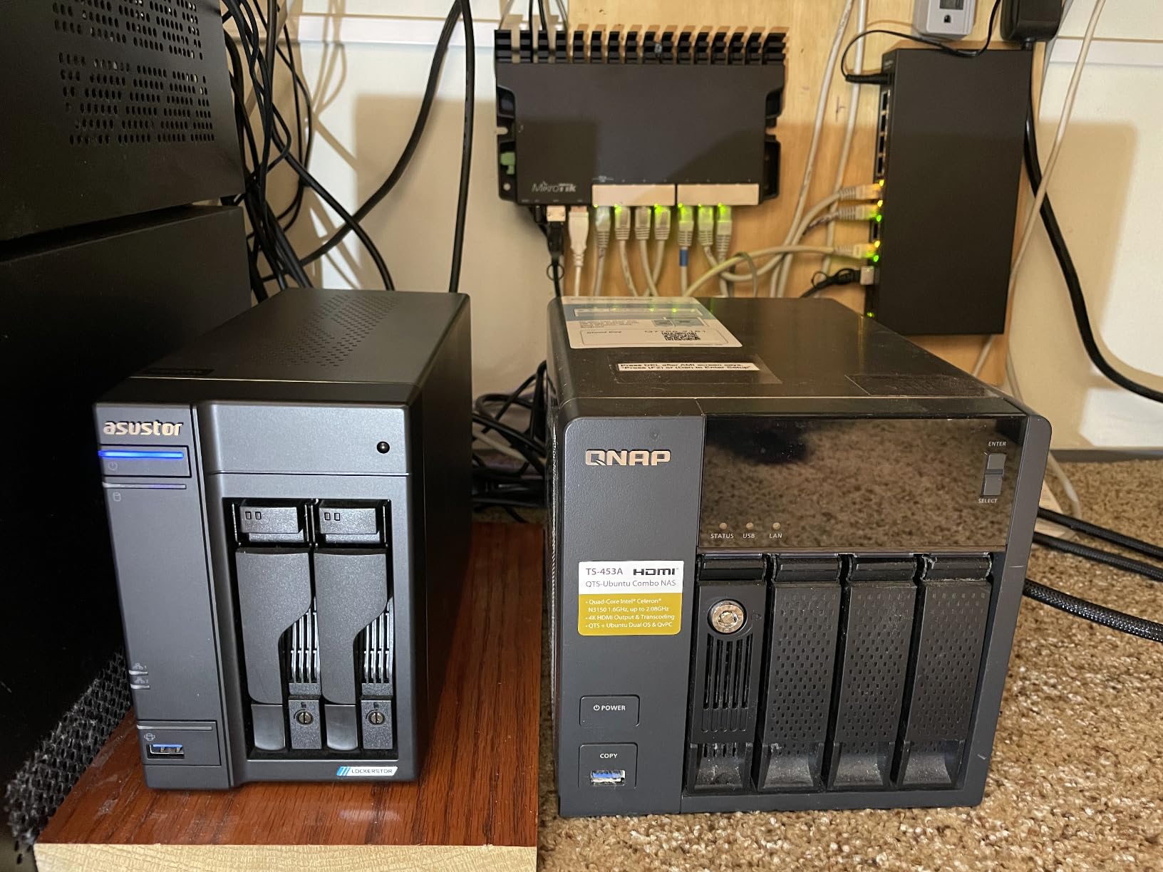 Asustor Lockerstor 2 Gen2 AS6702T - 2 Bay NAS Plex Media Server (Diskless) | Intel Quad-Core CPU, 4x M.2 NVMe slots, Dual 2.5GbE, 4GB DDR4 RAM, HDMI, Video Editing, Creator, Network Attached Storage customer photo 2