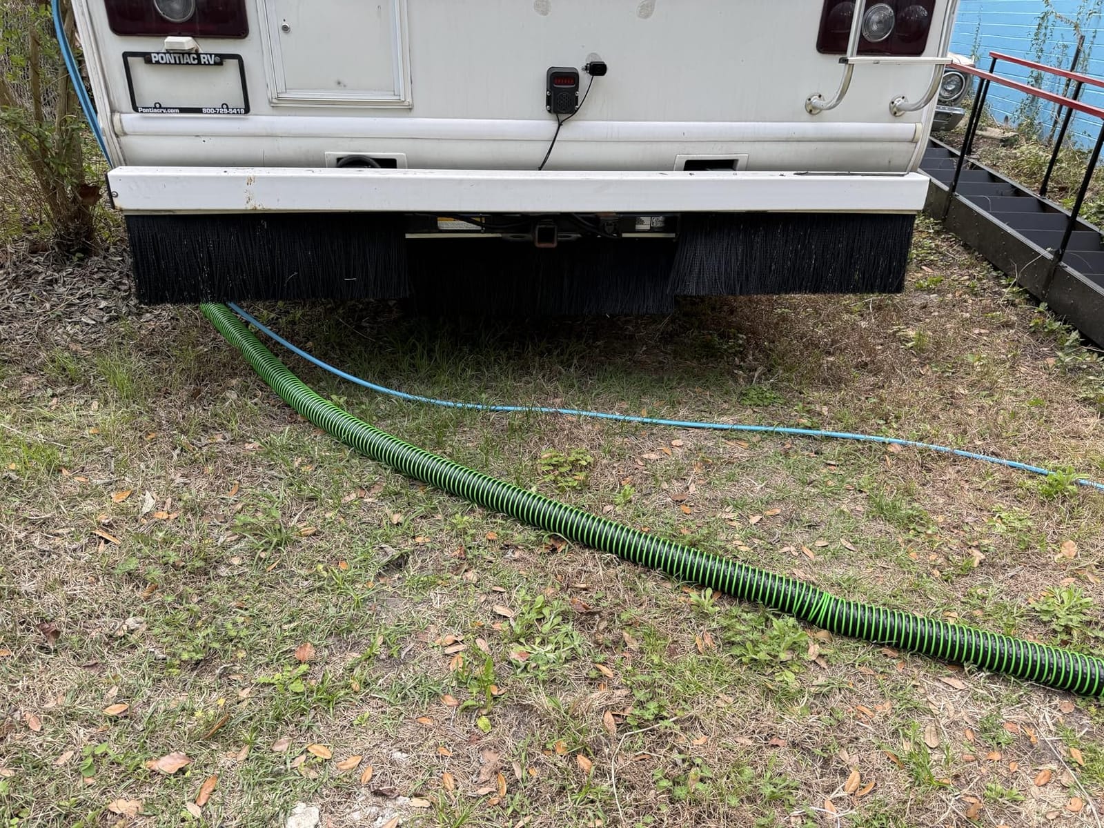 Camco EvoFlex2 50-ft RV Drinking Water Hose | Lightweight RV Drinking Water Hose Reinforced w/ Fabric - Contains No Lead, No BPA & No Phthalate -Abrasion Resistant (22579) customer photo 1