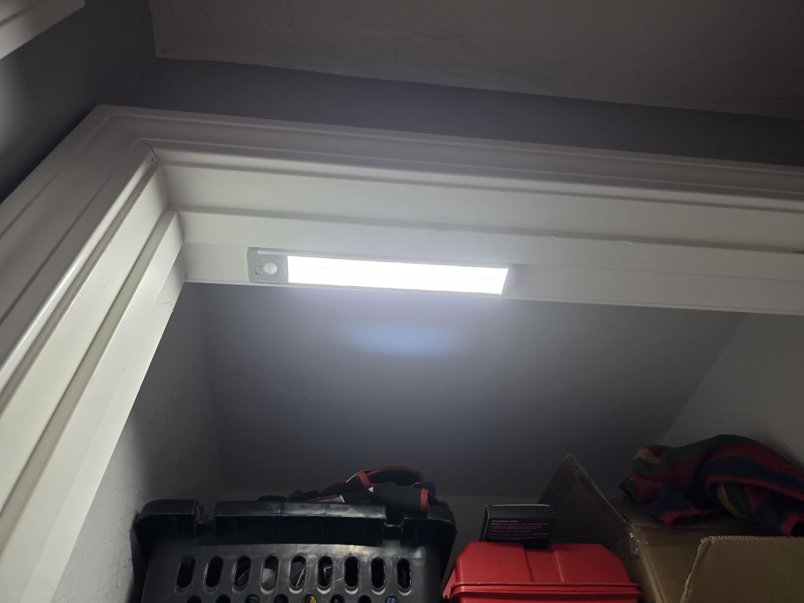 MCGOR 10inch Under Cabinet Lighting, 2 Pack Rechargeable Motion Sensor Light Indoor customer photo 1