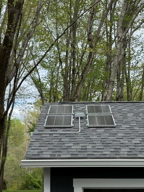 ECO-Worthy 1.6KWH Complete Solar Panel Kit 400W 12V for RV Off Grid | 4 * 100W Solar Panel + 40A MPPT Controller + 2 * 12V 100Ah Lithium Battery + Upgraded 2000W Power Inverter + Bluetooth Module customer photo 2