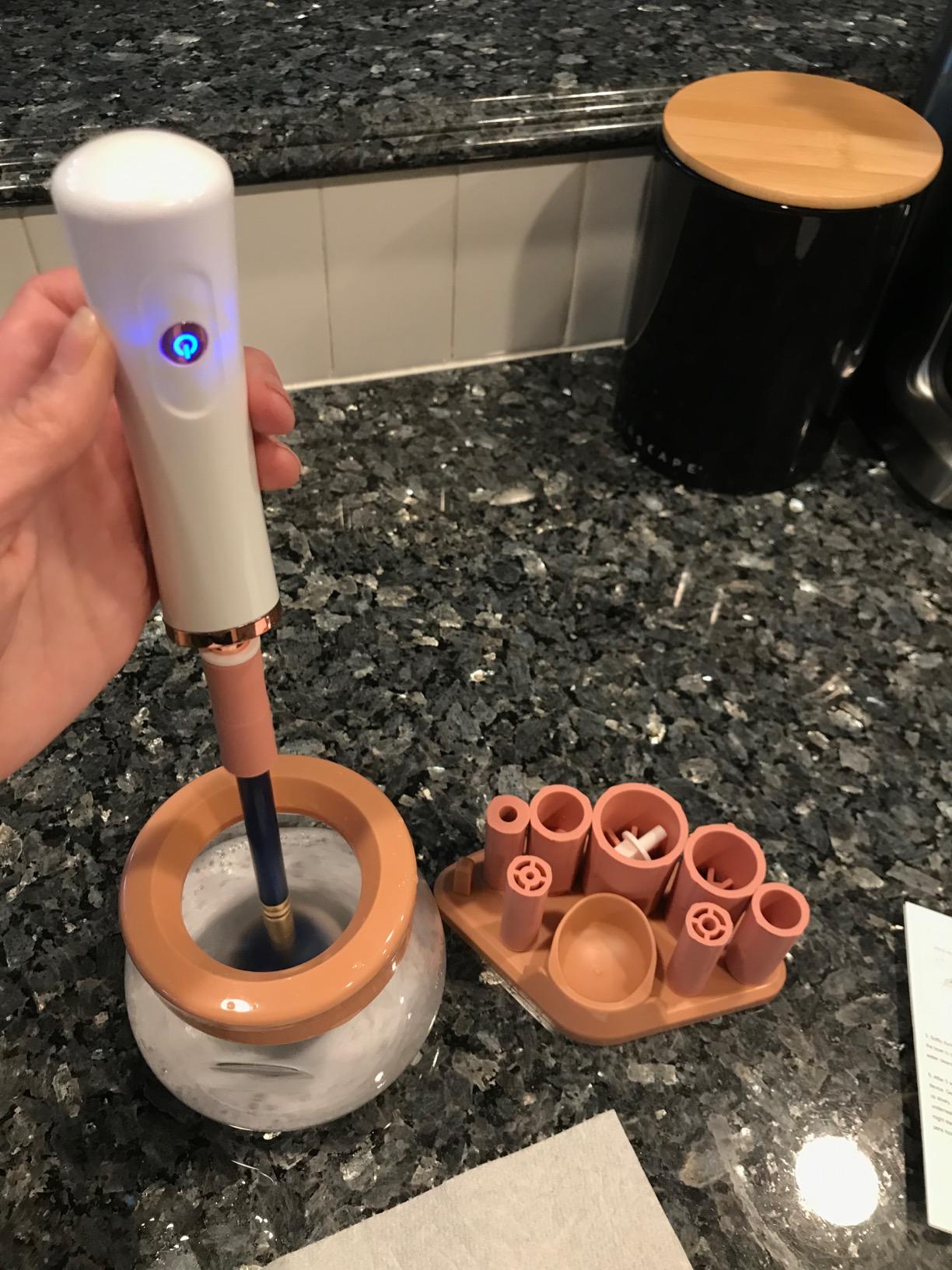 Senbowe Upgraded Makeup Brush Cleaner and Dryer Machine, Electric Cosmetic Automatic Brush Spinner with 8 Size Rubber Collars, Wash and Dry in Seconds, Deep Cosmetic Brush Spinner for All Size Brushes customer photo 1