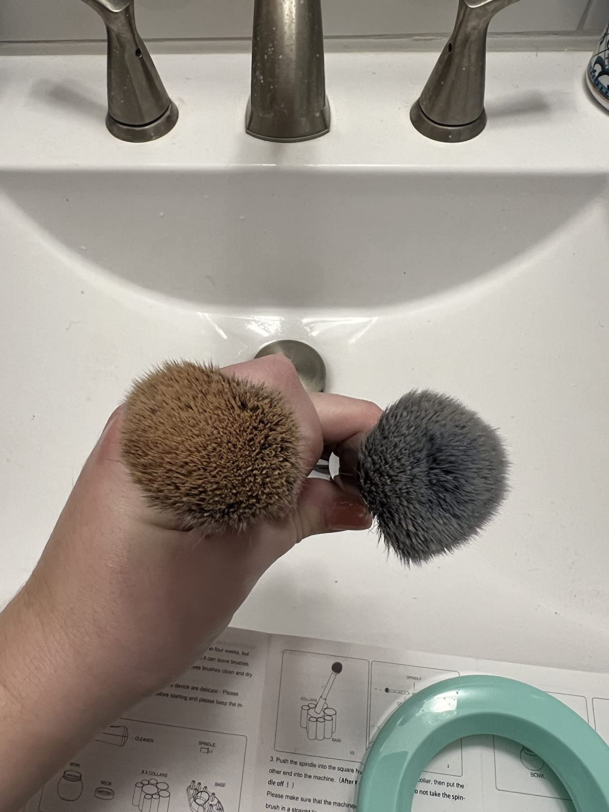 Senbowe Upgraded Makeup Brush Cleaner and Dryer Machine, Electric Cosmetic Automatic Brush Spinner with 8 Size Rubber Collars, Wash and Dry in Seconds, Deep Cosmetic Brush Spinner for All Size Brushes customer photo 2