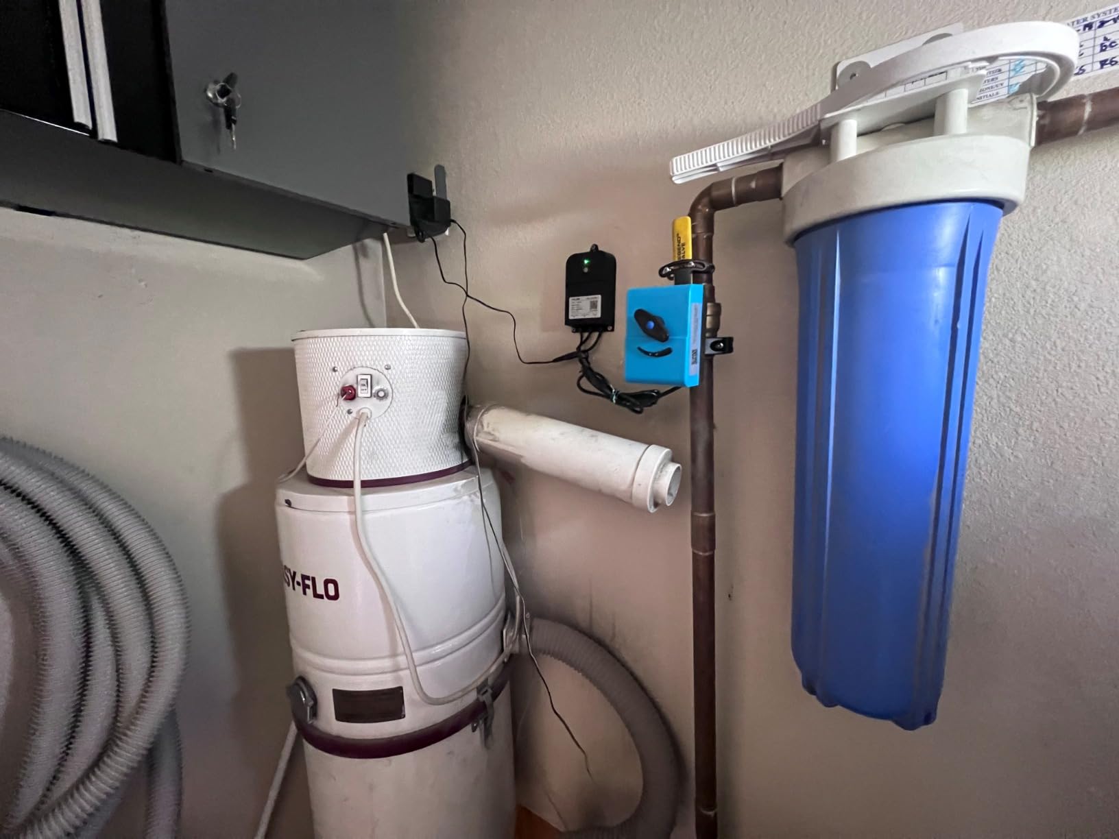 YoLink Smart Water Leak Protection System Kit: Bulldog Valve Robot, Smart Valve Controller 2, 3 Water Leak Sensors, Hub customer photo 1