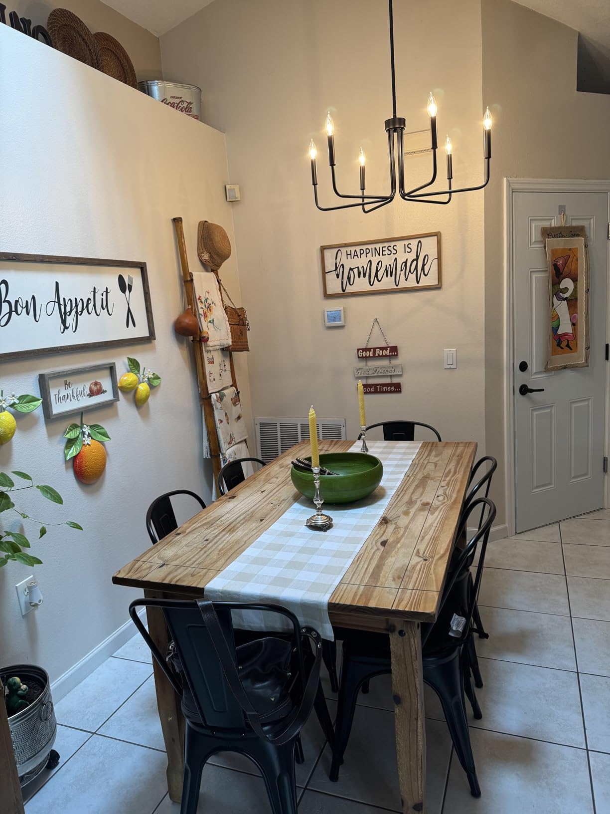 Black Chandelier, 6-Light Farmhouse Chandelier for Dining Room Lighting Fixtures Hanging, Industrial Modern Chandelier for Bedroom, Foyer, Hall, Kitchen, Living Room, Entryway (No Assembly Required) customer photo 2