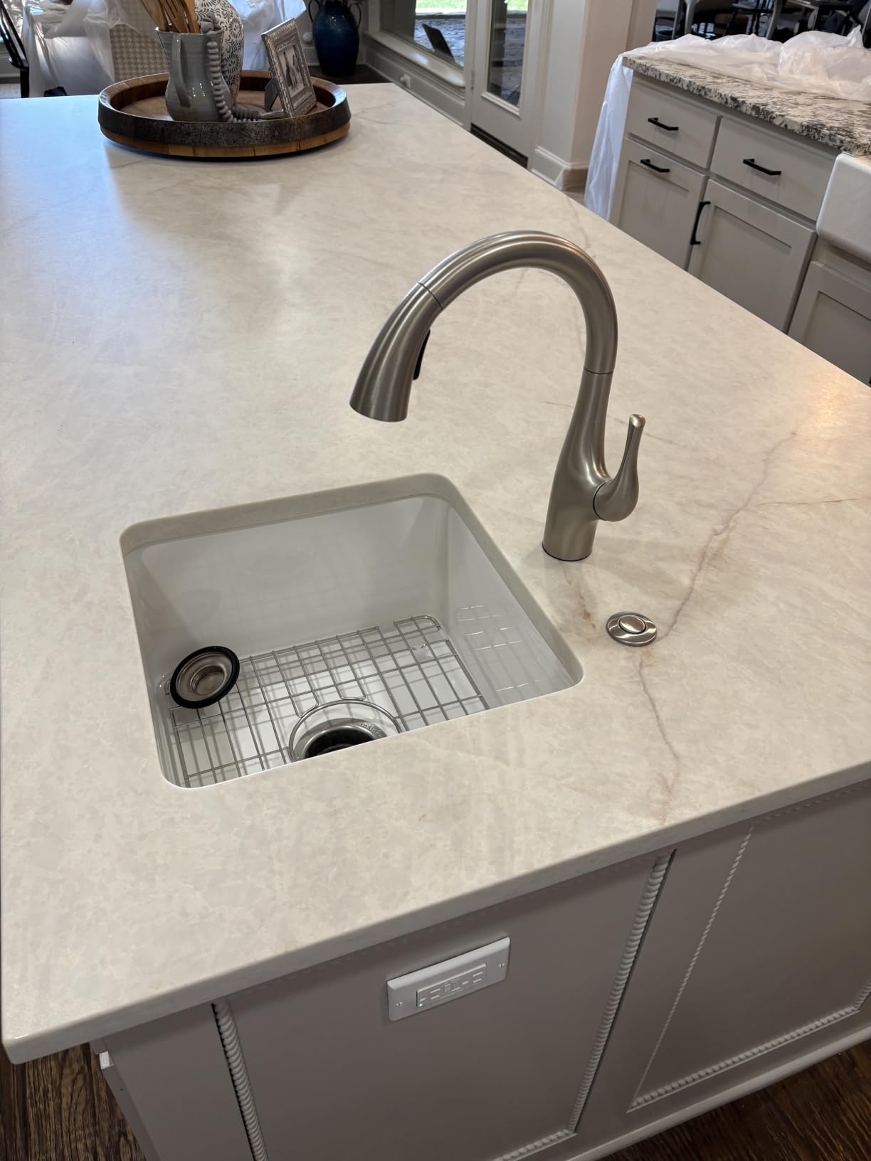 Miuara 32 x 19 Inch Undermount or Drop In Fireclay Kitchen Sink White | Fireclay large single bowl for kitchen & Island, Resistant to stain, heat, chipping & scratch customer photo 1