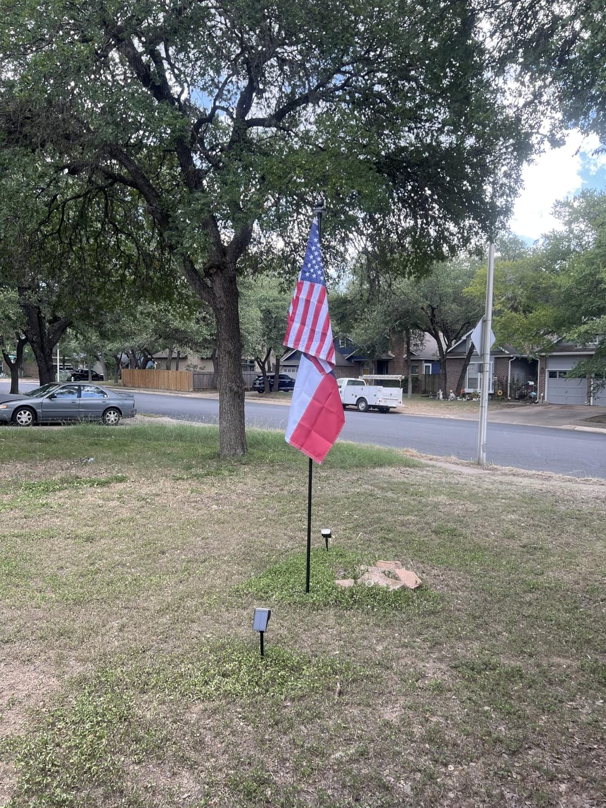 Acostop 10ft In-Ground Flag Pole for Outside House, Fits 2 Flags | Windproof Thicken Flag Pole Kit with 5 Sturdy Prongs Base, Tangle-Free Heavy Duty FlagPoles for Residential Lawn Temp Event customer photo 2