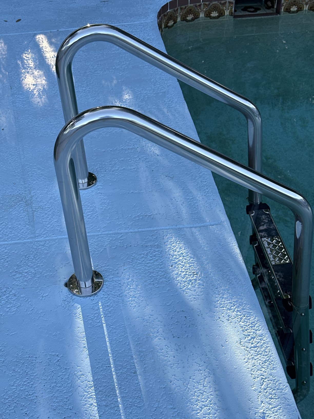 IRONMAX 3-Step Stainless Steel Swimming Pool Ladder for Inground Pools customer photo 1