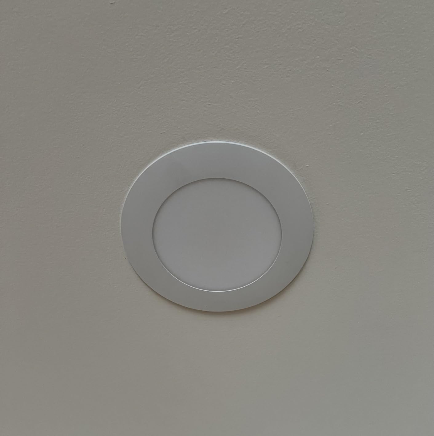 FREELICHT 24 Pack Retrofit LED Recessed Lighting 6 Inch, 5CCT, White | 2700K/3000K/4000K/5000K/6000K Selectable, Dimmable Flat Can Lights, 1000LM Brightness, 10W, IC & Damp Rated, ETL & FCC customer photo 1