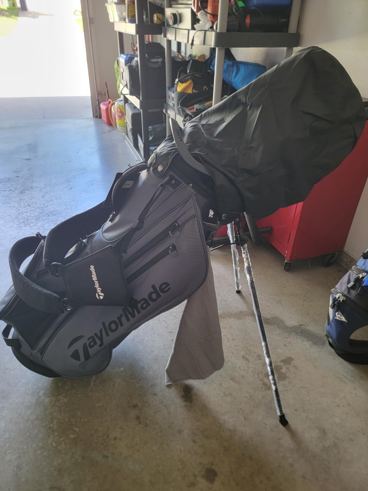 TaylorMade Pro Stand Bag, Lightweight, Ideal for Carrying or Push Cart customer photo 1