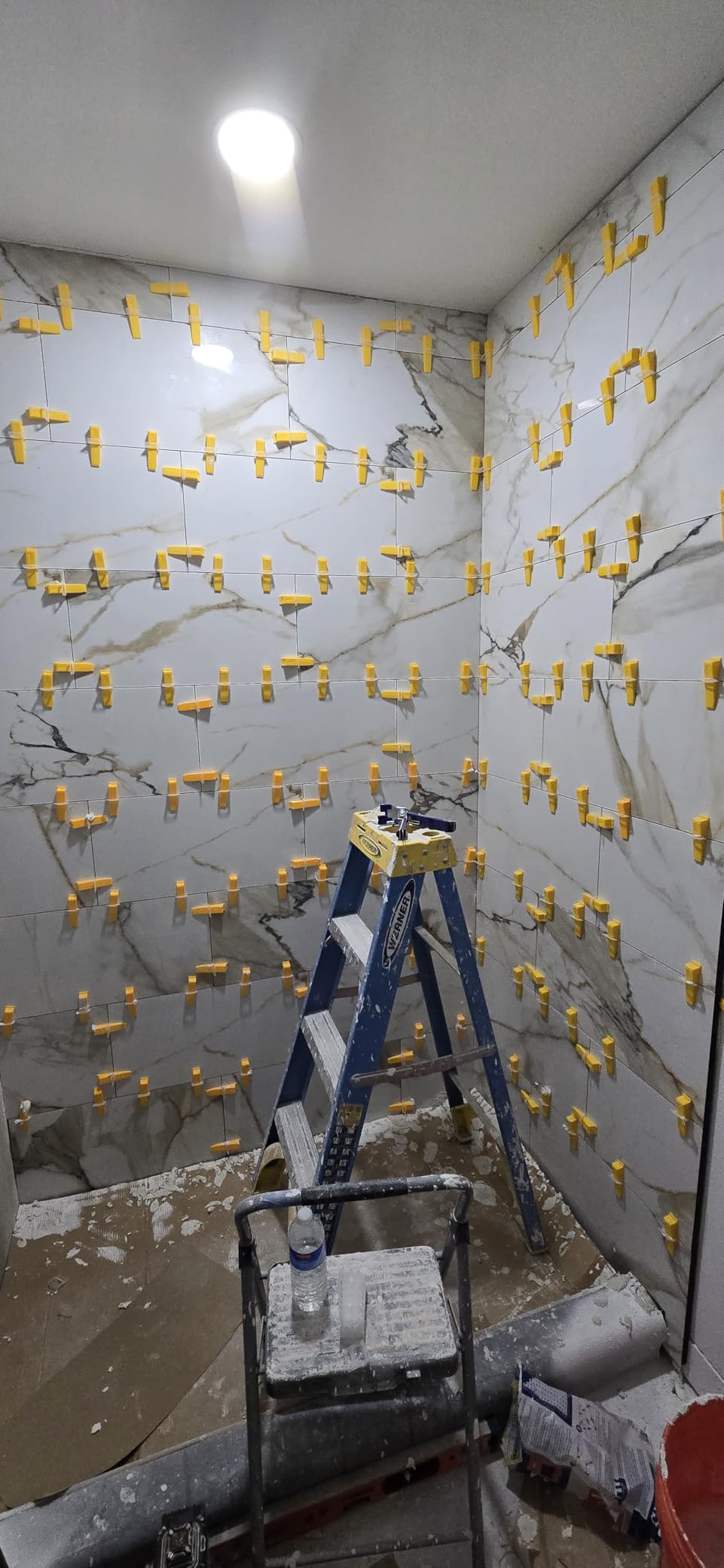 Tile Leveling System Clips 1/16 Tile Leveler Clips 1.5mm 2000 Pcs DIY Tile Leveler Spacers for Professional Ceramic Tile and Stone Installation customer photo 2
