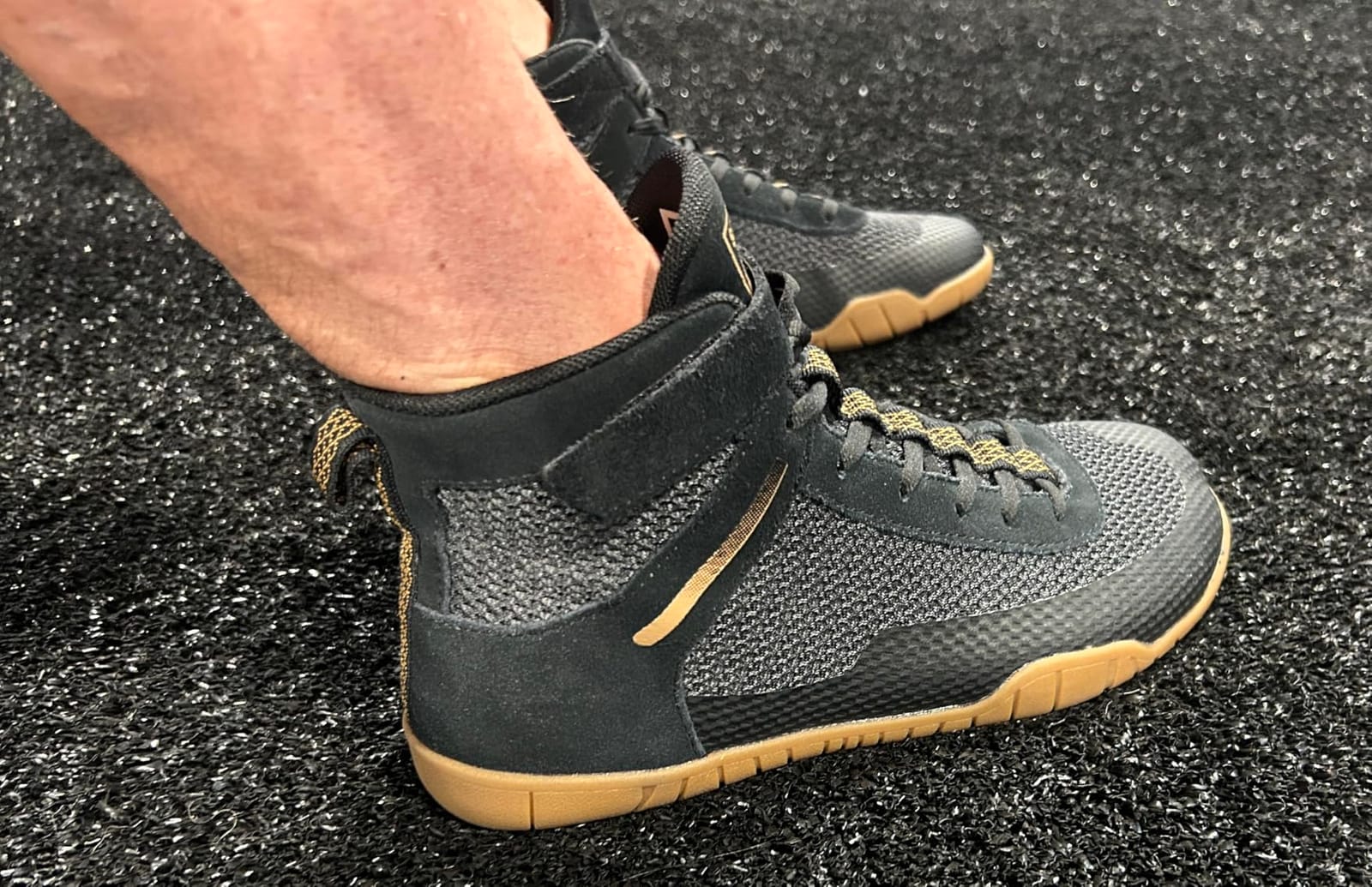 Sisttke Mens Wrestling Shoes Boxing Shoe Wide | Wide Width Zero Drop Sole,Weightlifting,Powerlifting,Bodybuilding,Fitness,Lightweight,Non-Slip,for Competition & Training customer photo 1