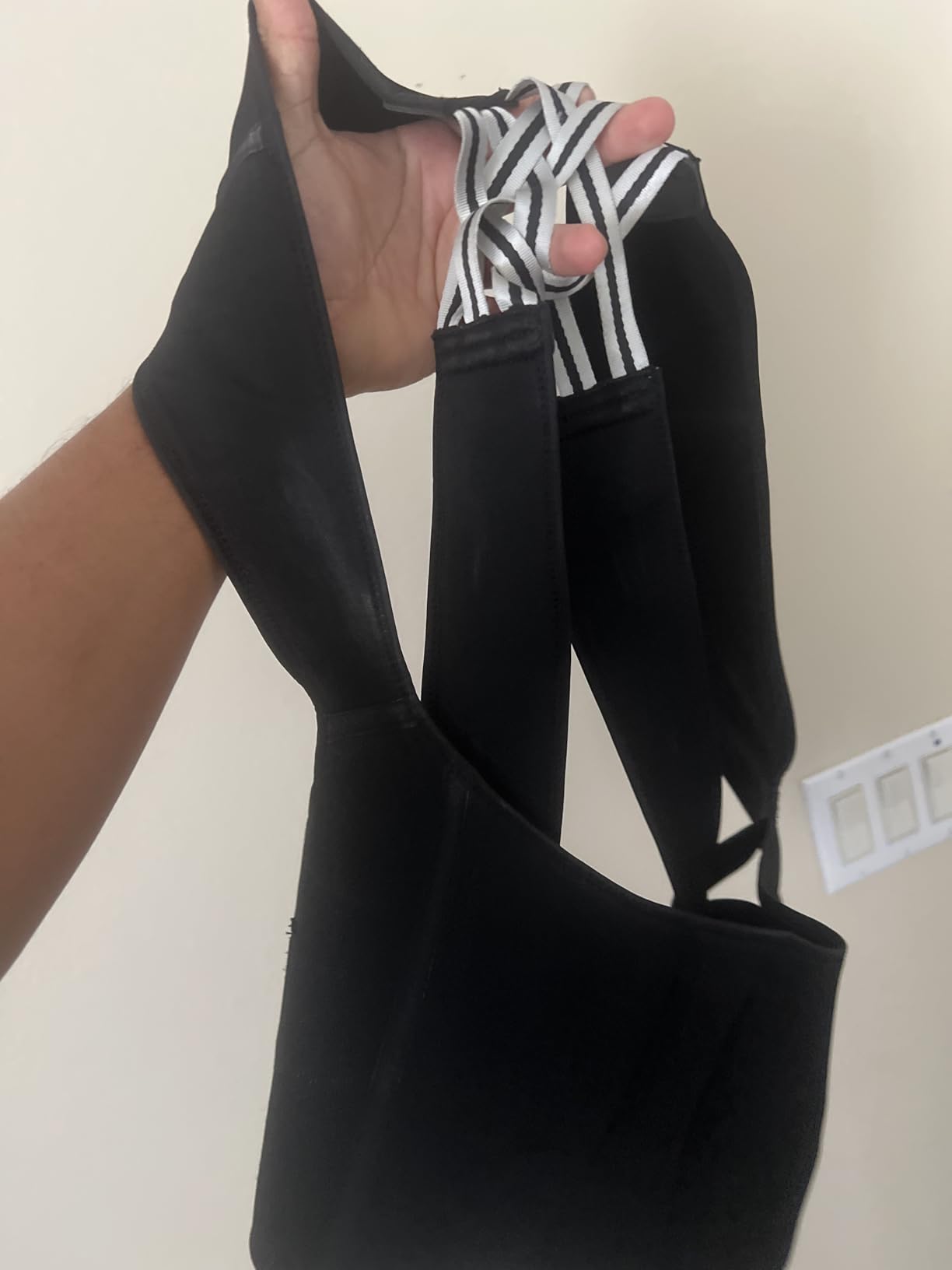 VOKOKOYA Posture Corrector for Women and Men,Adjustable Shoulder Straightener,Back Support Brace,Upper Spine scoliosis, hunchback Black Large customer photo 1