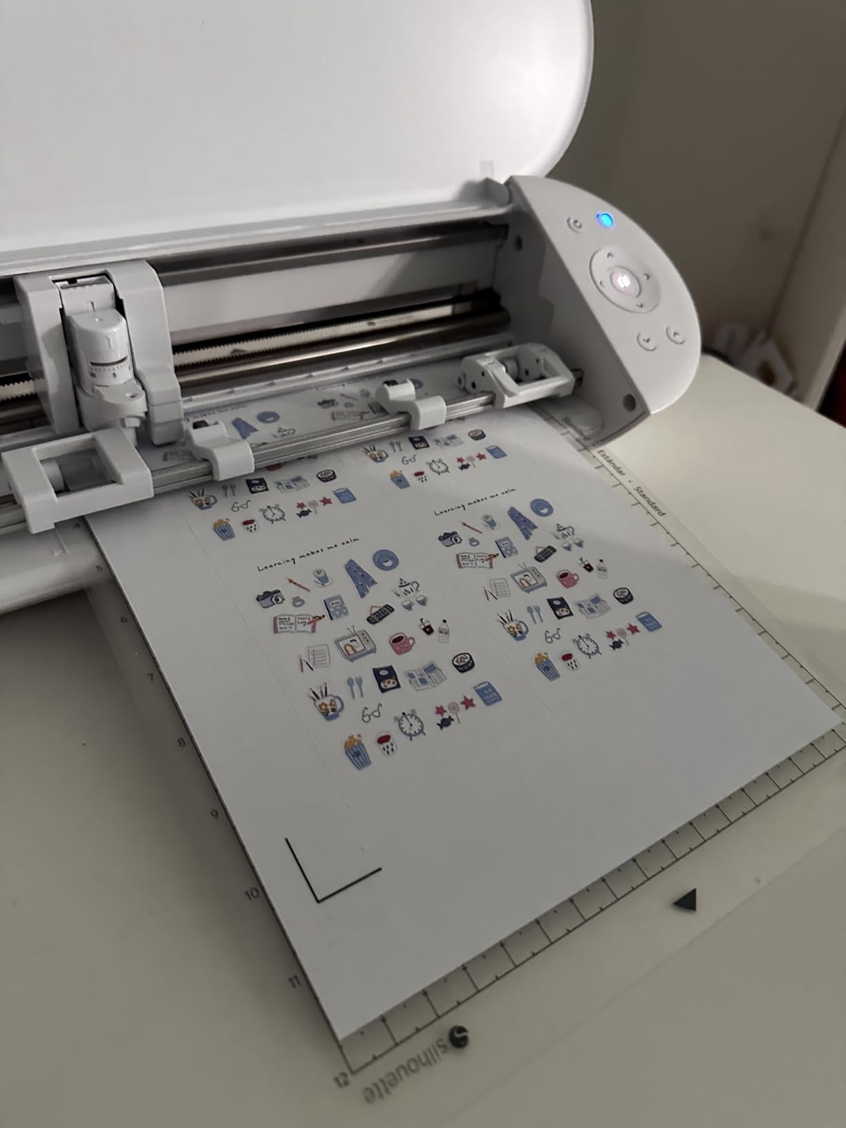 Silhouette Portrait 4 - 9 inch Vinyl Cutting Machine with Studio Software, PixScan, Electric Tool and ES Mat Compatible, SNA and IPT Enabled, 50 db customer photo 1