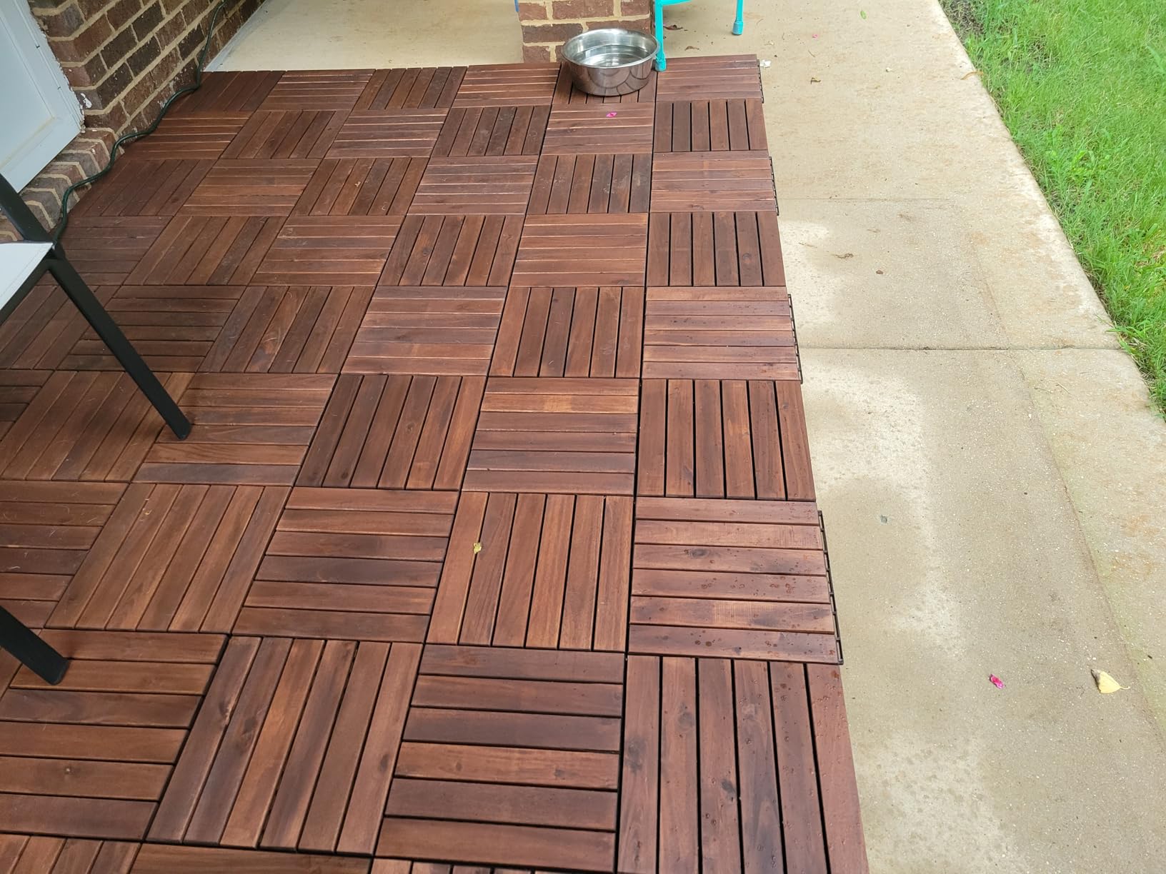 THYOI Premium Deck Tiles, 10 Pcs Patio Flooring - Brown - Crossed Pattern customer photo 2
