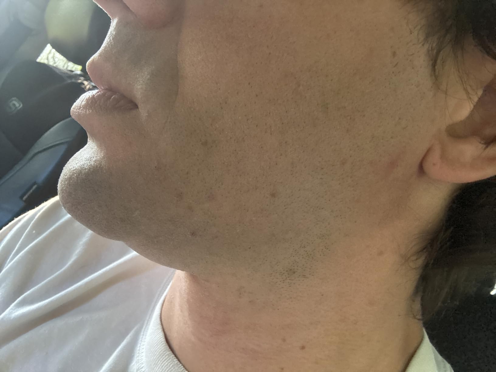 Philips Norelco Shaver 2400 Series, Wet and Dry Electric Shaver, Pop-up Trimmer, P-Cap, Deep Black, Model X3001/90 customer photo 1