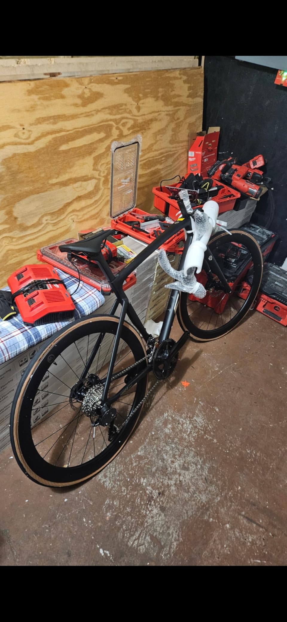 SAVADECK Carbon Road Bike,Lightweight Full Carbon Racing Bicycle with Shimano 105 R7120 24S Shift Groupset and Hydraulic Oil Disc Brake Bike customer photo 2