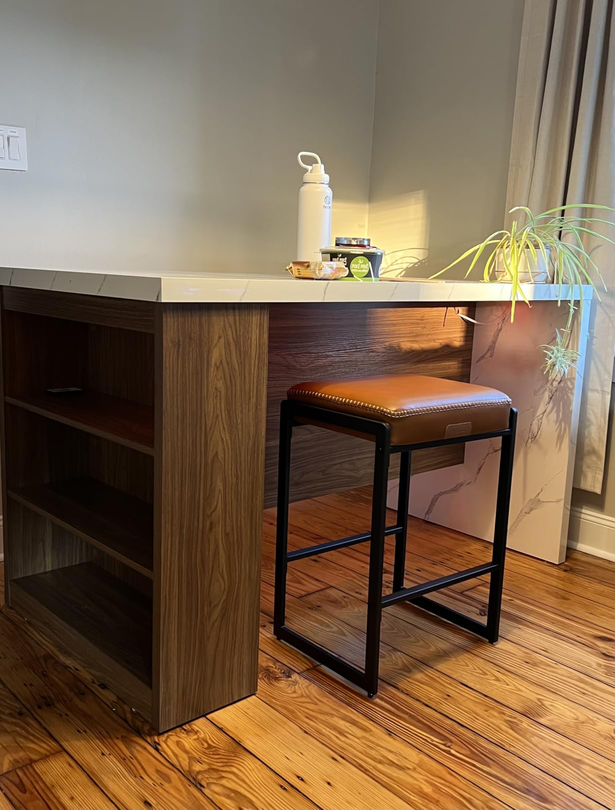 VASAGLE EKHO Collection - Bar Stools Set of 2, Counter Height Bar Stools, Synthetic Leather with Stitching, Mid-Century Modern, 26-Inch Tall, Kitchen Home Bar Dining Room, Caramel Brown ULBC086K01V1 customer photo 1