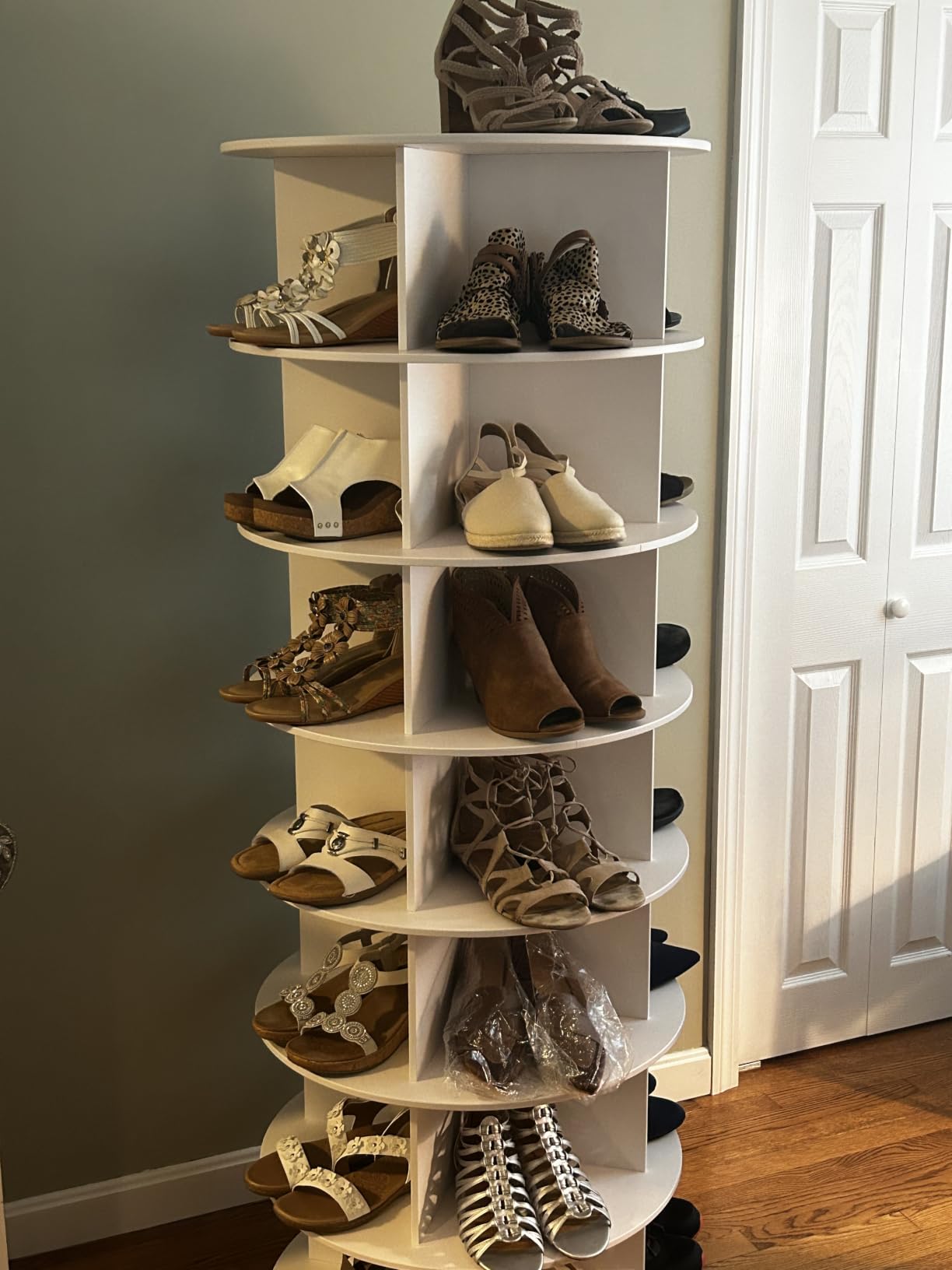 SpaceAid 7 Tier Rotating Shoe Rack Tower, Spinning Shoe Display Lazy Susan, Revolving 360 Shoe Rack Storage Round Carousel (7-Tier White) customer photo 2