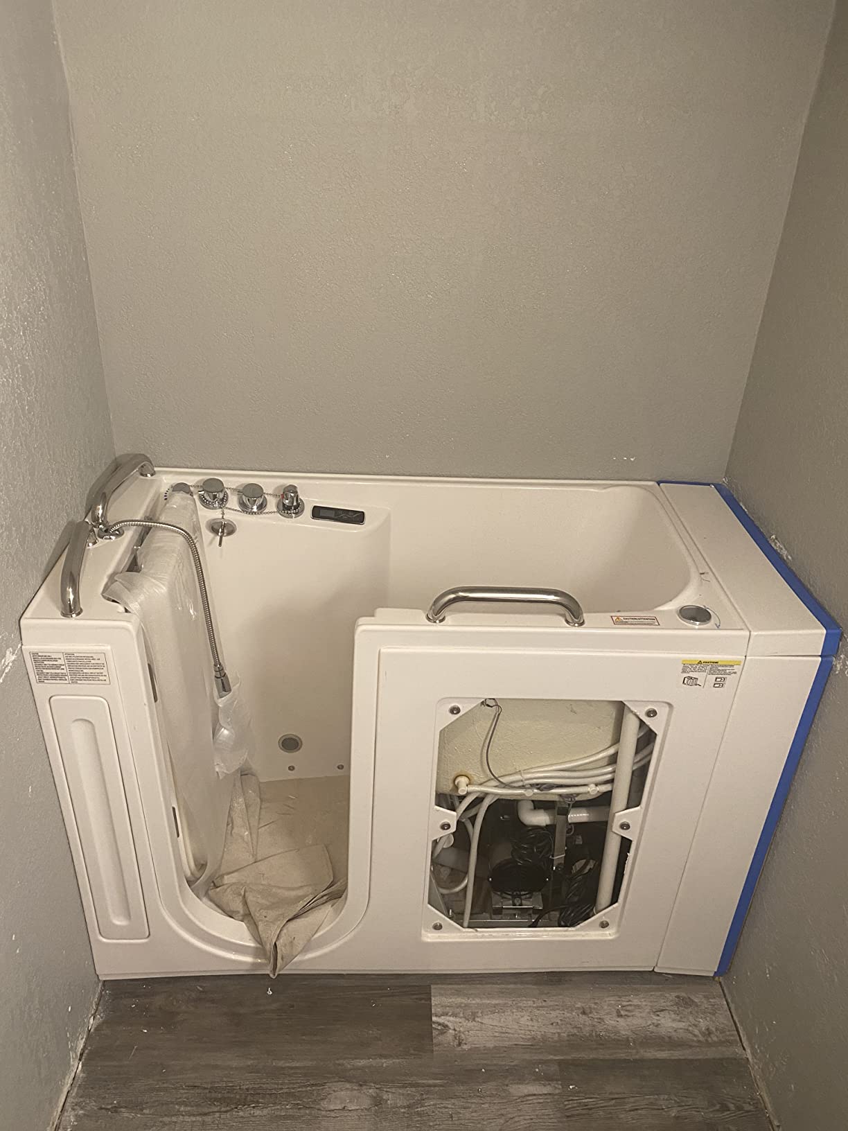 ANZZI Walk In Tub, 30 X 60 In, Right Drain, Air & Whirlpool Jets, 110v | Soothing Hydrotherapy 8 Adjustable And 4 Targeted Back, Integrated Grab Bars Slip Resistant Flooring customer photo 1