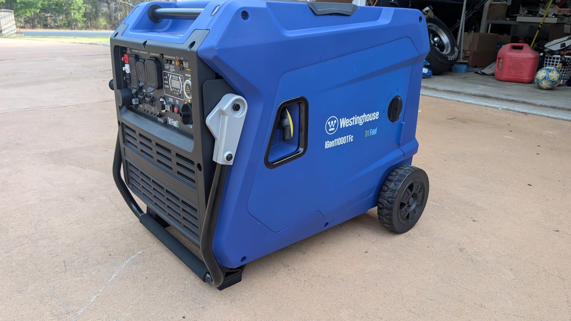 Westinghouse 12000 Peak Watt Dual Fuel Portable Inverter Generator, Remote Electric Start, Transfer Switch Ready, Gas and Propane Powered, Low THD - Safe for Electronics, Parallel Capable, CO Sensor customer photo 1