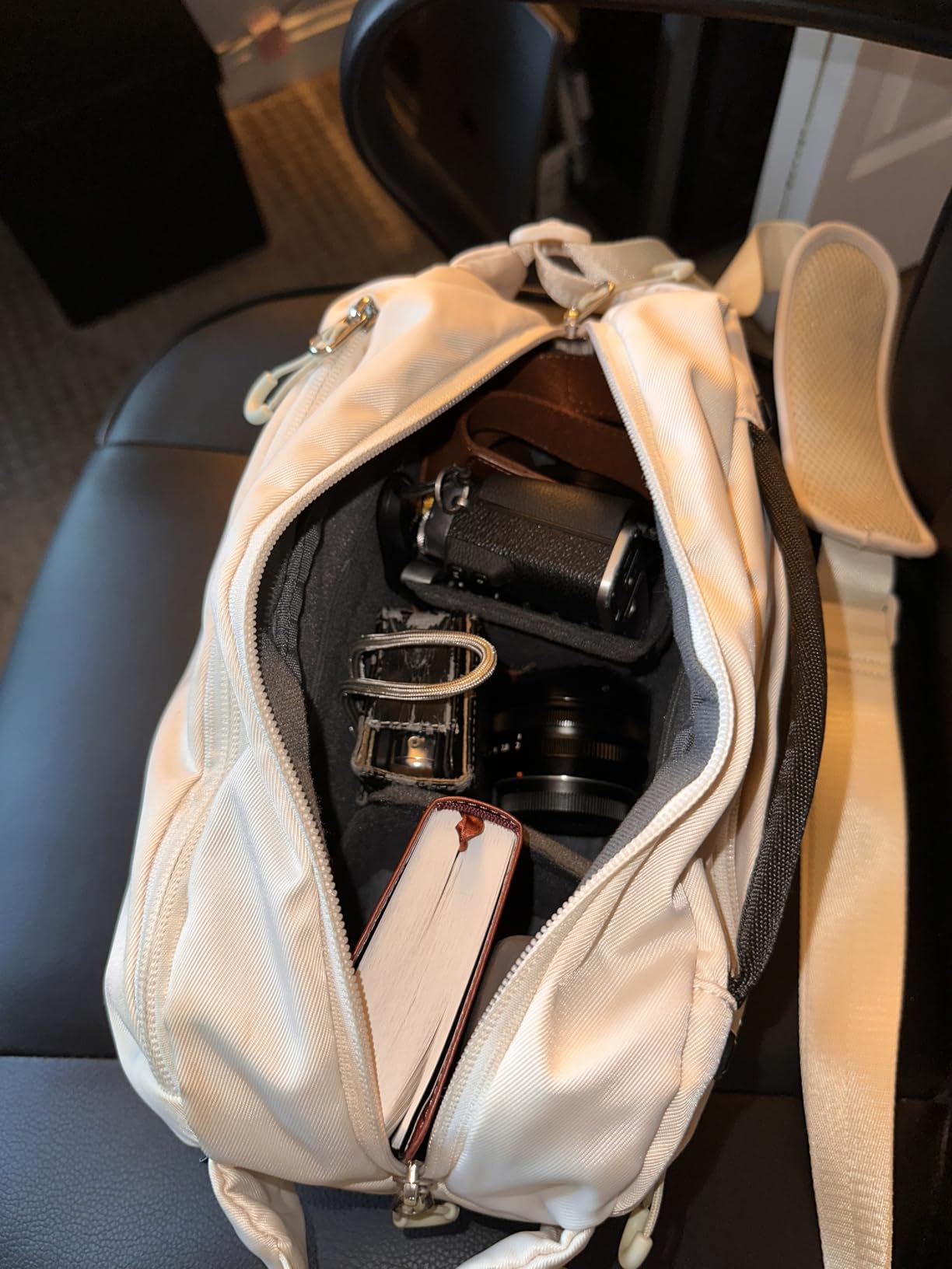 K&F CONCEPT Camera Sling Bag, Everyday Shoulder Crossbody Bag | Multifunction Photography Portable Bag, DSLR/SLR/Mirrorless Camera Case, Compatible for Canon/Nikon/Sony, BS01 customer photo 2