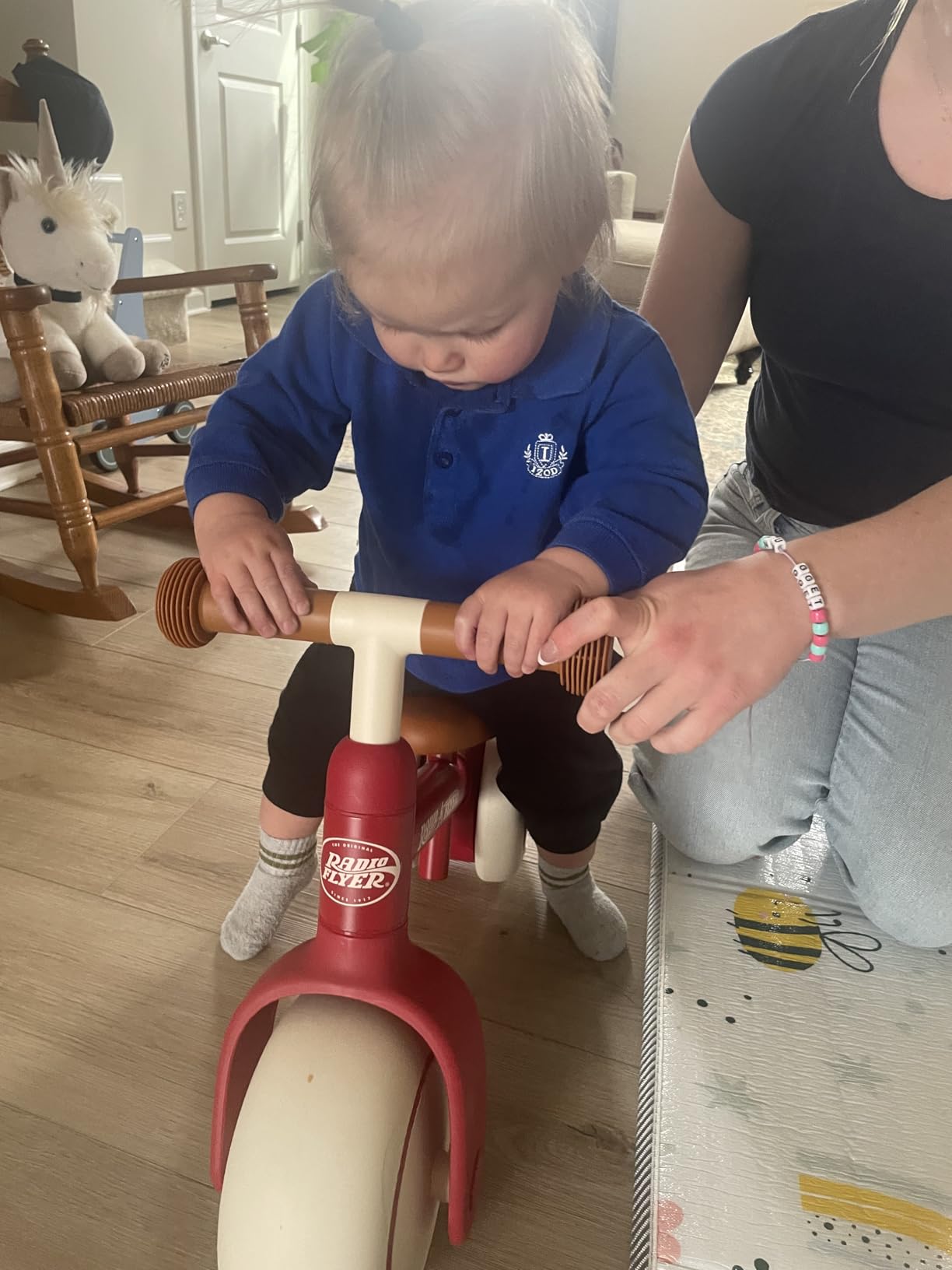 Radio Flyer Steady Start Balance Bike, for Kids Ages 1-3, Red | Kid & Toddler Balance Bike, Pedal-Free for Quick Learning, Wide Front and Dual Rear Tires, Tool-Free Adjustable Seat customer photo 2