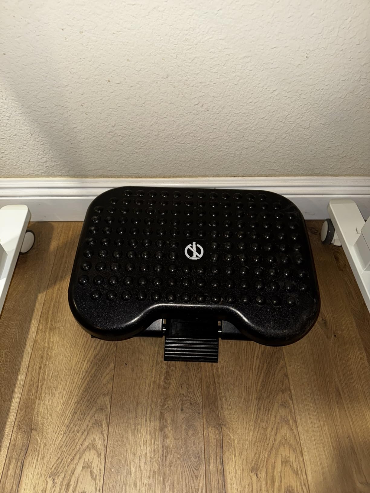 ErGear Under Desk Footrest, Adjustable Foot Rest with 3 Height Settings and 30-Degree Angle, Ergonomic Desk Foot Rest with Massage Texture, Foot and Leg Rest for Home & Office customer photo 1