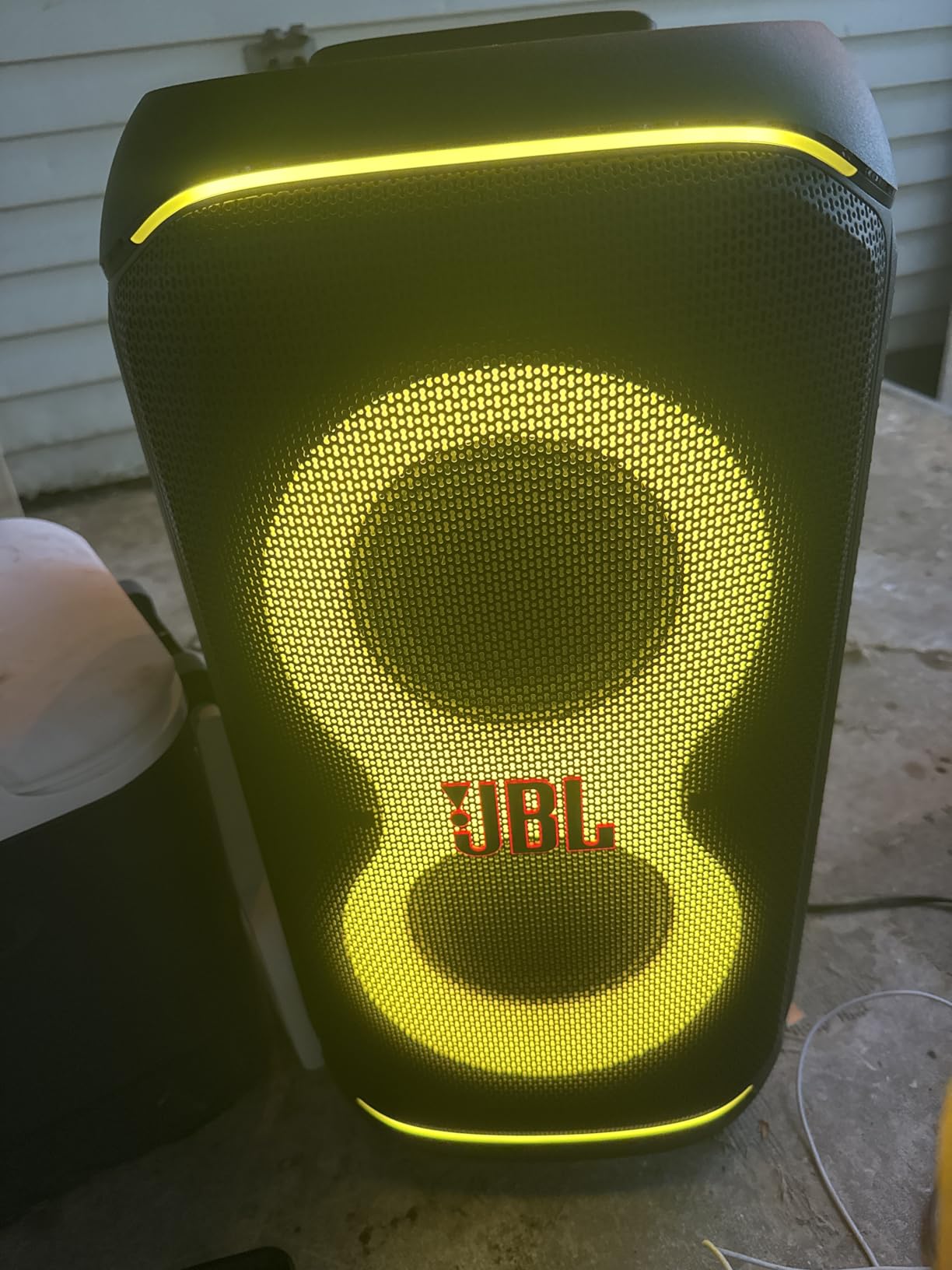JBL PartyBox Stage 320 - Portable Party Speaker with Telescopic Handle & Wide, Sturdy Wheels, Powerful JBL Pro Sound, Futuristic Lightshow, Up to 18 Hours of Playtime, Splash Proof (Black) customer photo 1
