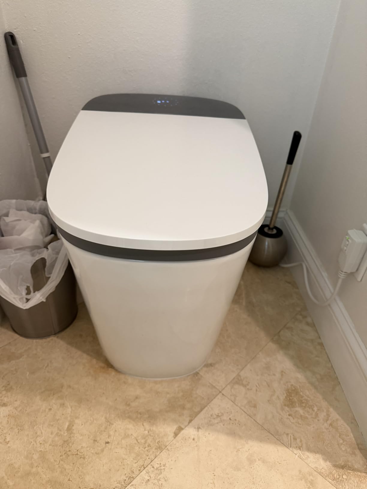 WOODBRIDGE Smart Toilet with 1000g MaP Flush Score & Foam Shield (B0930S) | Auto Open/Close, ADA Comfort Height, Auto Dual Flush, Moving Air Dryer, Heated Seat customer photo 2