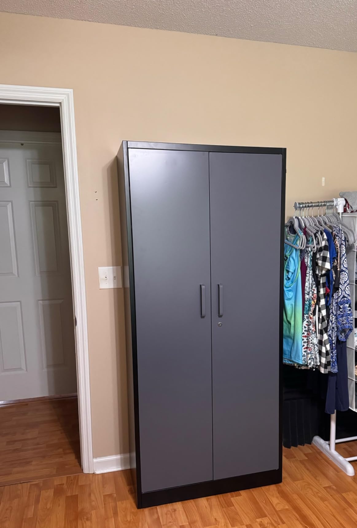 SISESOL White Metal Storage Cabinet with Doors and Shelves, 36 inch Small Metal Cabinet with Lock, Short Garage Storage Cabinets, Locking Steel Cupboard for Home, Office, Kitchen, Garages customer photo 1