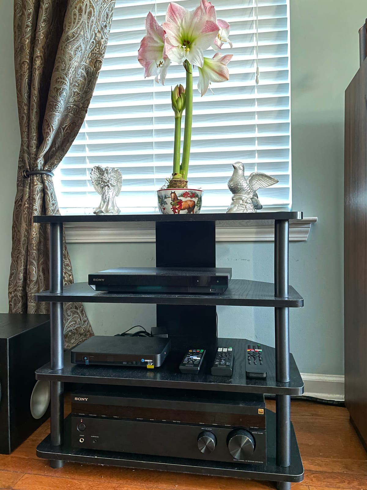Furinno Jensen TV Stand, 4-Tier Corner Entertainment Center with Storage Shelf, TV Console for TV up to 55 Inch, Open Back, for Living Room, Bedroom, Espresso customer photo 2