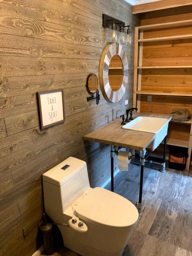 WOODBRIDGEE One Piece Toilet with Soft Closing Seat, Chair Height, 1.28 GPF Dual, Water Sensed, 1000 Gram MaP Flushing Score Toilet with Chrome Button, White, B0940-F-C customer photo 2