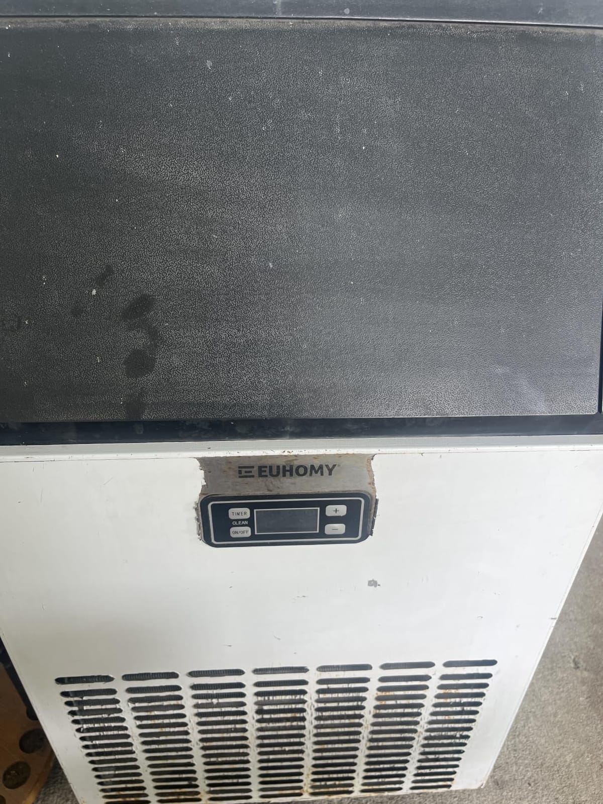 EUHOMY Commercial Ice Maker Machine, 200lbs Daily Output, Under Counter Ice Machine with 65lbs Ice Storage Capacity, Perfect for Home/Bar/Restaurant/Outdoor Activities (Stainless Steel) customer photo 2