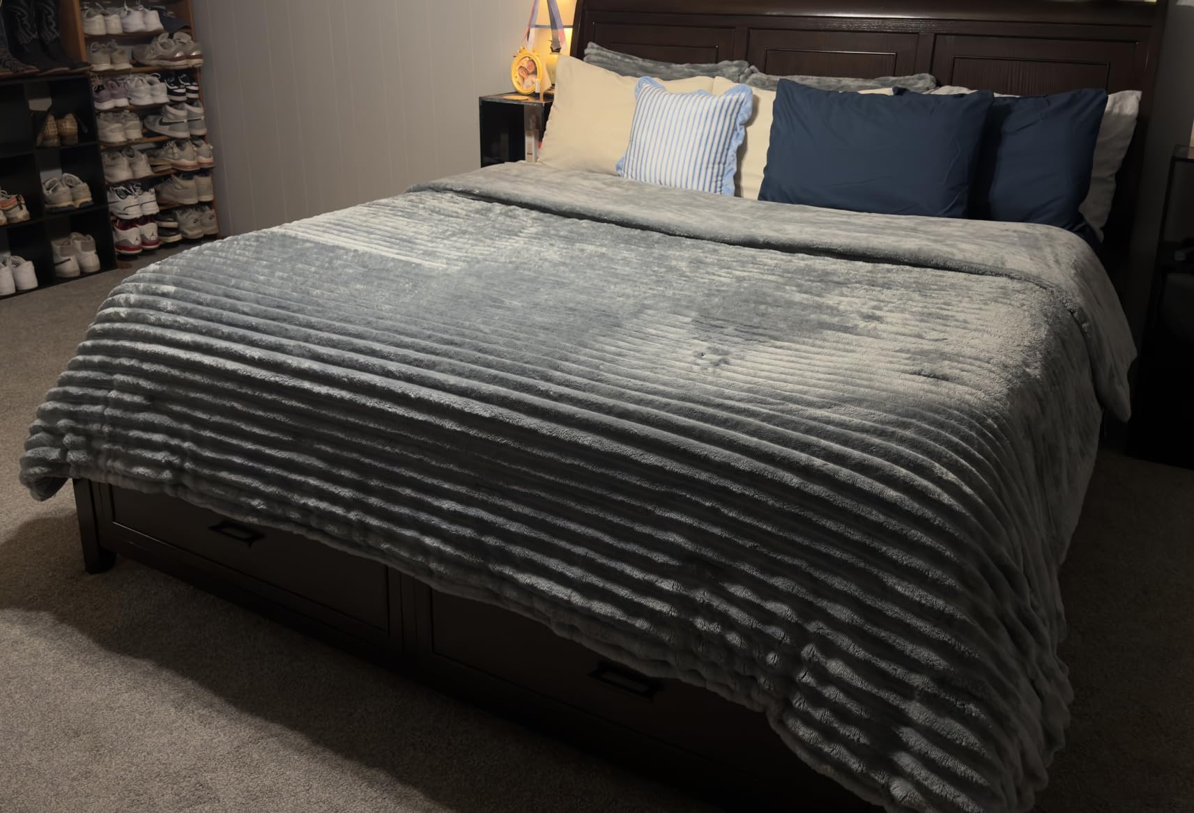 Bedsure Queen Fluffy Comforter Set - GentleSoft 3 Pieces Luxury Fleece Bed Linen Bedding, Cozy Room Decor Aesthetic customer photo 1