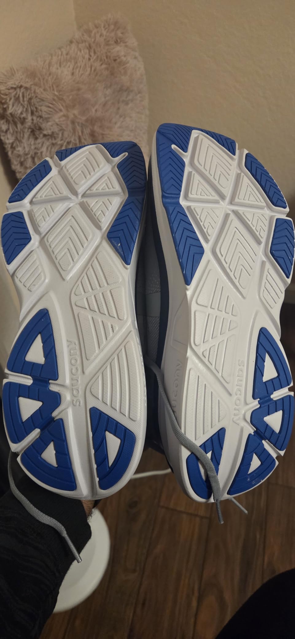 Saucony Men's Guide 18 Sneaker customer photo 1