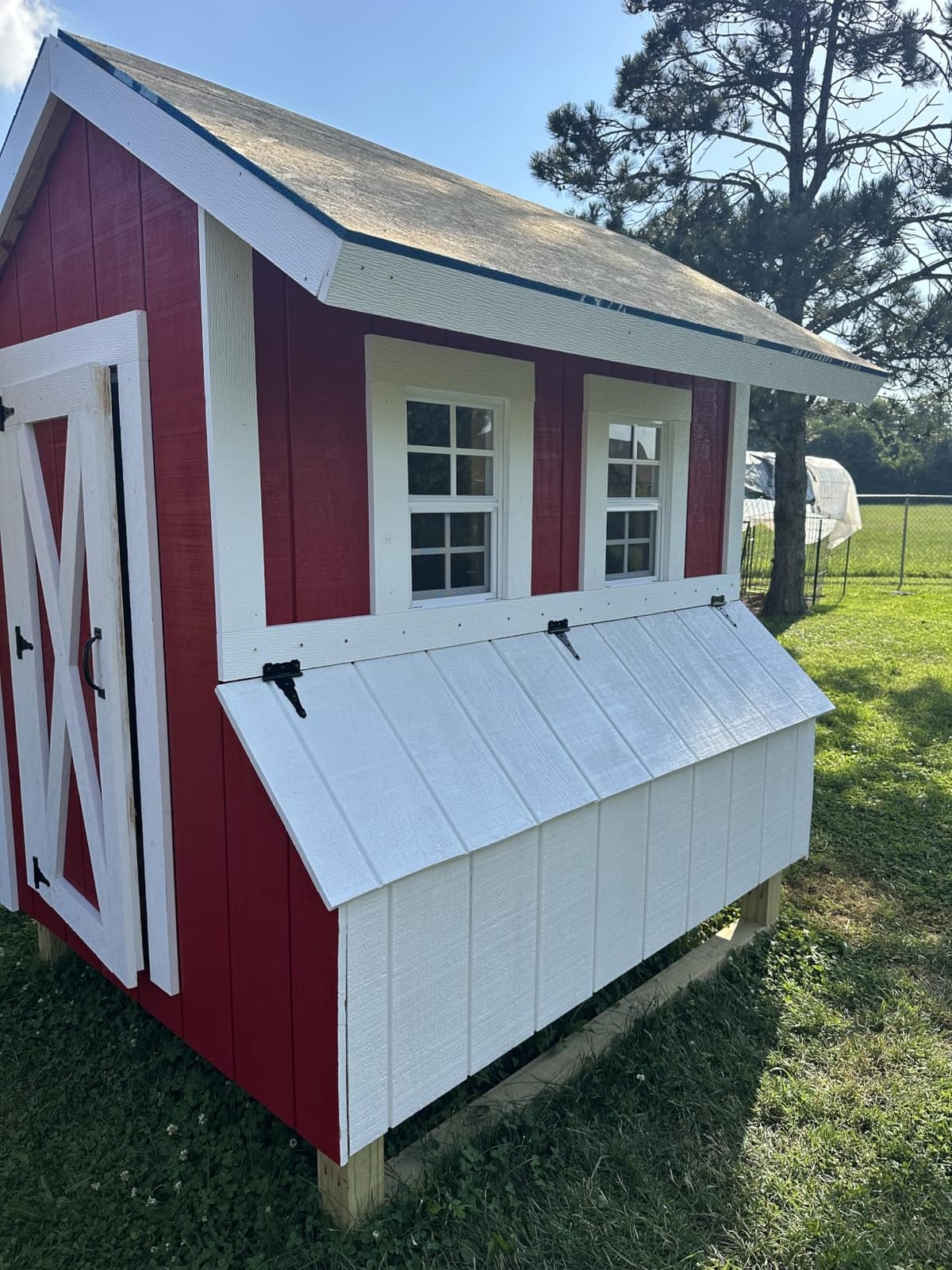 NeatiEase 2 Pack Shed Window, 12 x 18 Flush Mount Window with Tempered Glass and Fiberglass Screen for Shed, Chicken Coop, Playhouse, Household, Garage customer photo 1