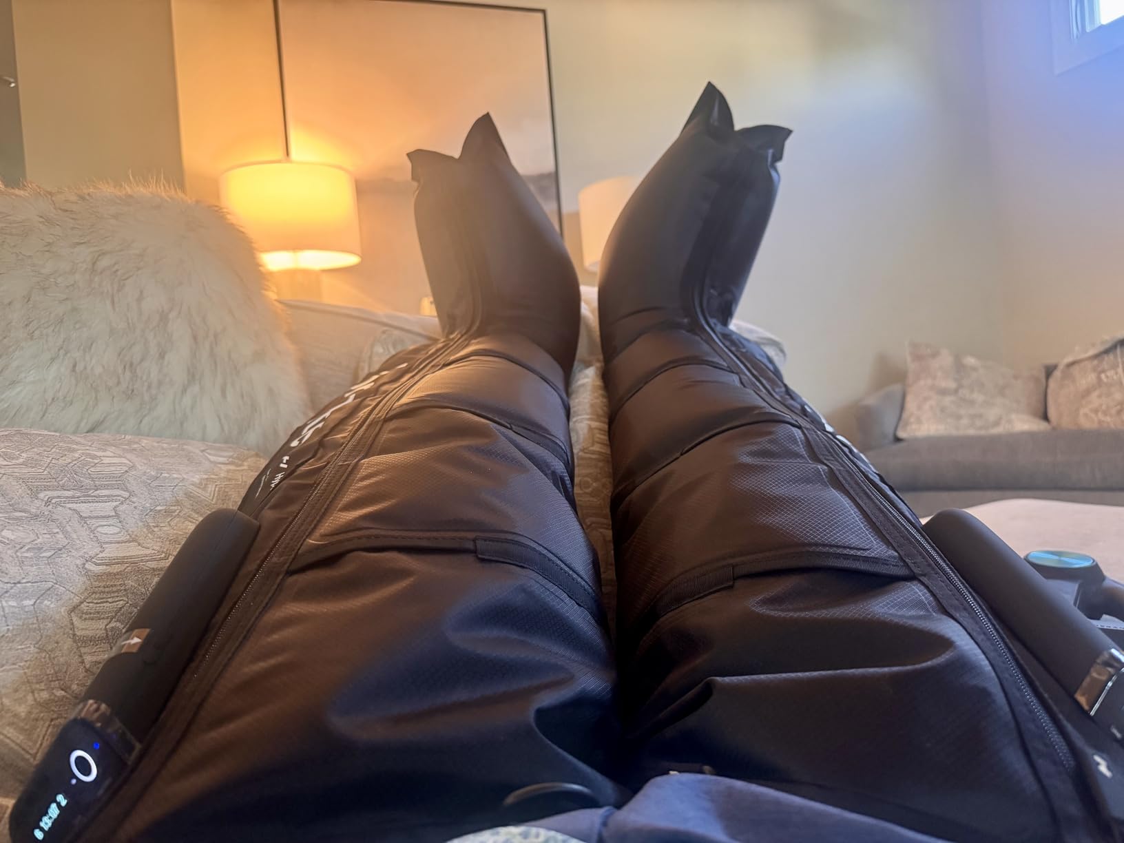Hyperice Normatec Elite, Size Standard, Cordless Recovery System, 7 Levels of Dynamic Air Compression, Extended 4-Hour Battery Life, and 5 Overlapping Zones Help with Circulation and Muscle Soreness customer photo 1