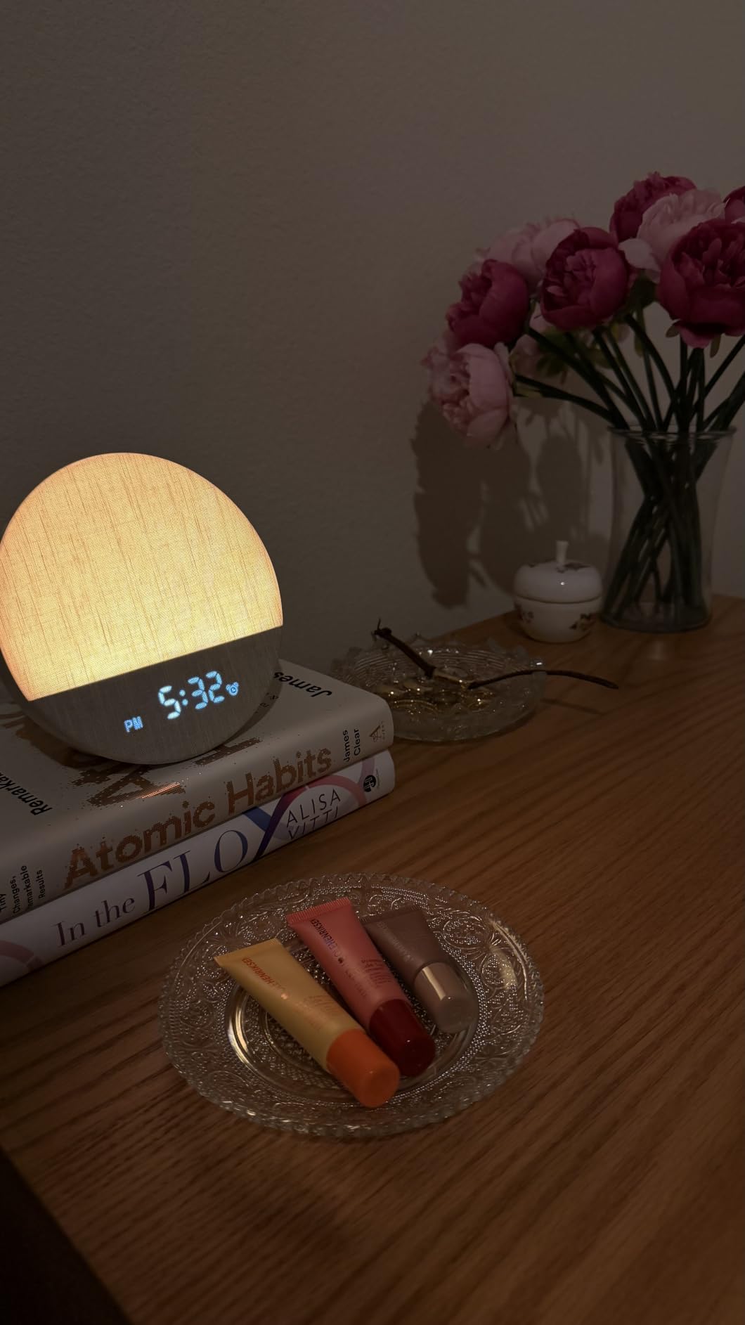 Dreamegg Sunrise 1 - Sunrise Alarm Clock, Sound Machine for Sleep, Customizable Sleep Routines, Dimmable Night Light, 29 Soothing Sounds, White Noise Machine, Wake Up Light for Bedrooms, Adults, Kids customer photo 1