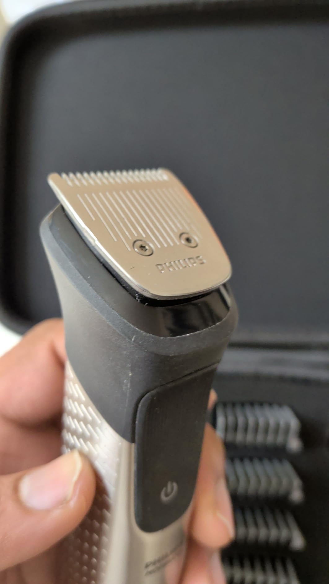 Norelco Philips All-in-One Series 7000 23-Piece Trimmer - Electric Shaver and Clipper for Face, Beard, Head & Body, Self-Sharpening Titanium Blades, 26 Length Settings (0.5-16 mm), MG7970/49 customer photo 2