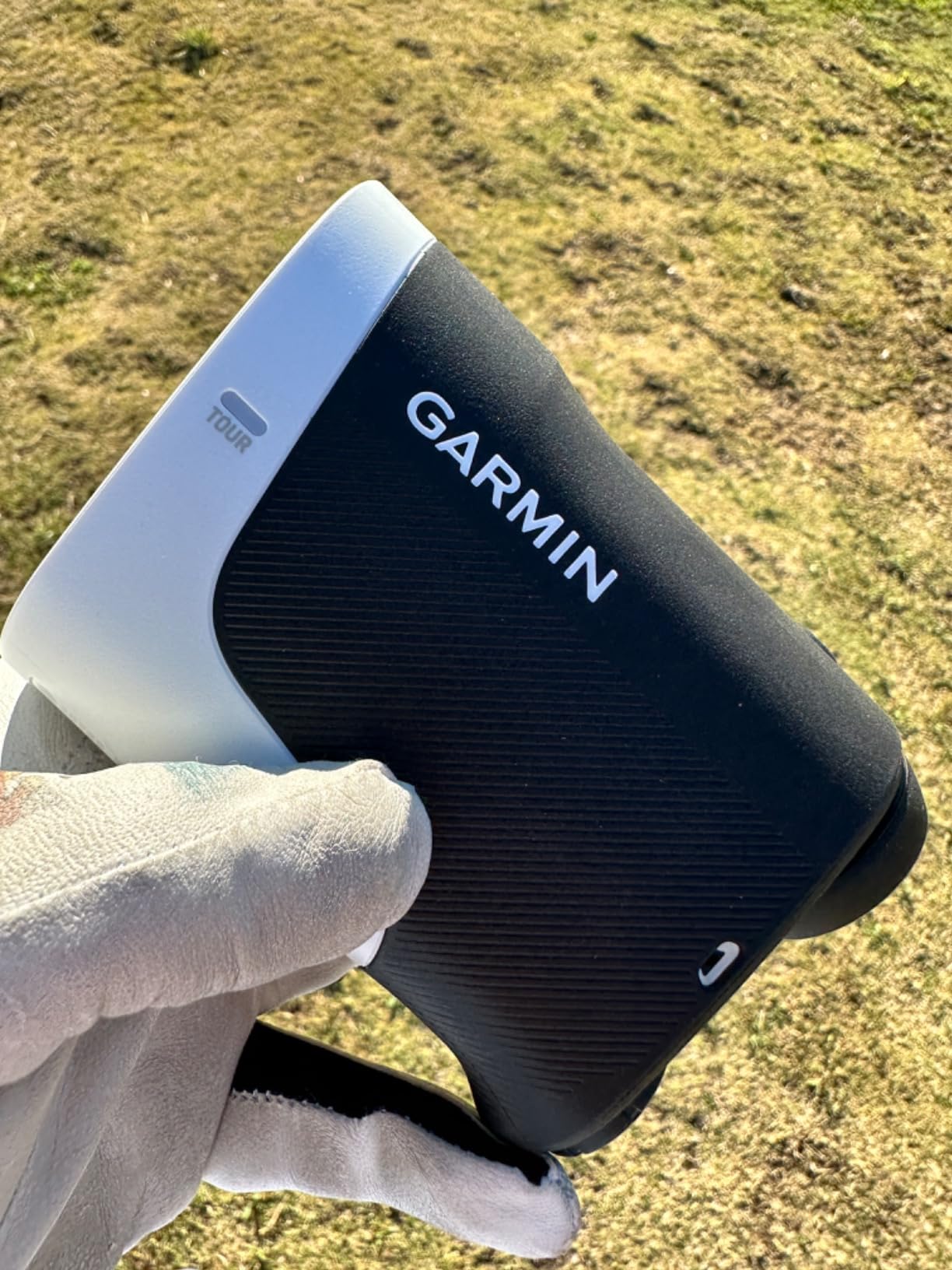 Garmin Approach Z30, Golf Laser Range Finder | Easy-to-Read OLED Display, Range Up to 400 Yards, Send Ranged Distances to Your Compatible Golf Smartwatch or Handheld customer photo 1