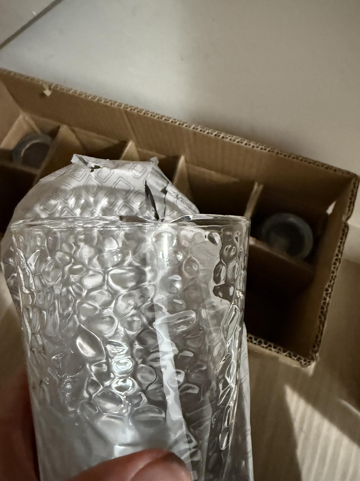 Le'raze Set of 10 Hammered Glass Cups, Clear Heavy Base Drinking Glasses | 16oz, Stackable, Durable, Dishwasher Safe, Freezer Safe, Non Slip, 100% Food Grade, BPA Free, Secure Packaging, Eco-Friendly customer photo 2