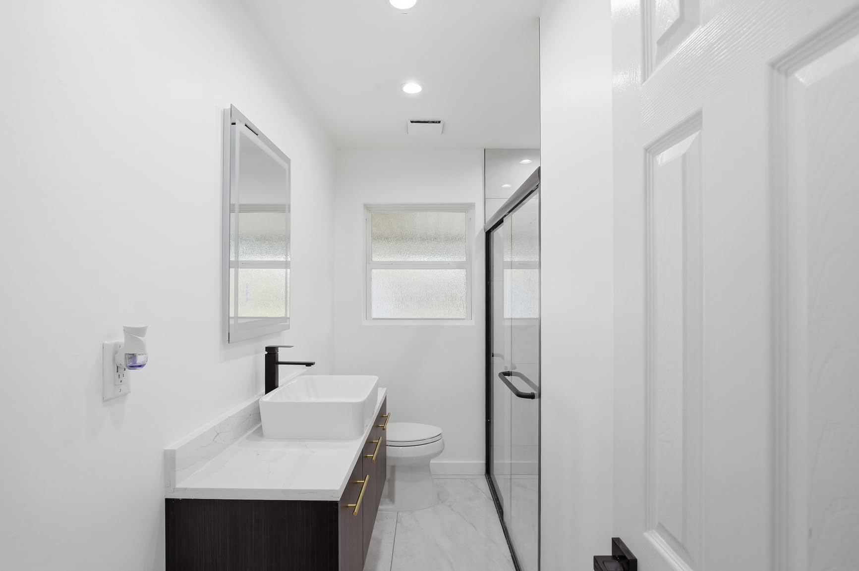 GETPRO Shower Door Double Sliding 57-60 in. W x 72 in. H Semi-Frameless Bypasss Bathroom Glass Shower Sliding Doors,1/4 inch Clear Tempered Glass Door for Walk-in Shower Matte Black customer photo 2