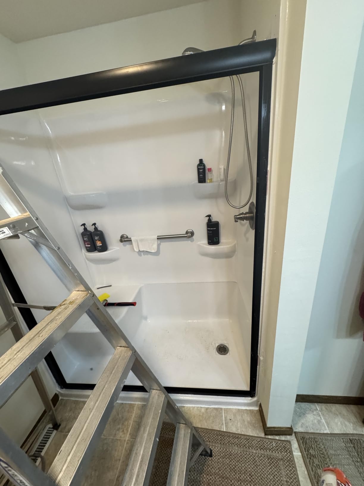 Tub Shower Door Sliding 56-60 in. W x 58 in. H Semi-Frameless Bypass Double Sliding Bathroom Glass Tub Door,1/4 inch Clear Tempered Glass Bathtub Door Matte Black customer photo 1