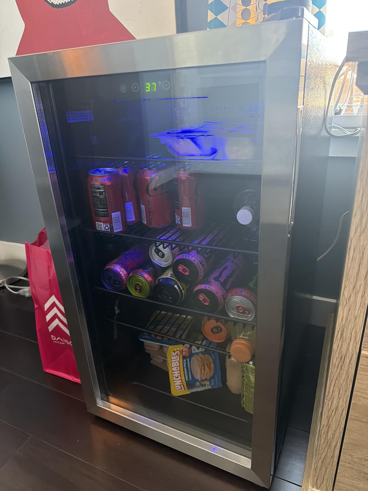 Erivess 1.3 Cu Ft Mini Fridge, 60 Cans Freestanding Beverage Refrigerator with Reversible Glass Front Door, Adjustable Shelves/Digital Display, Under Counter for Soda/Beer customer photo 1
