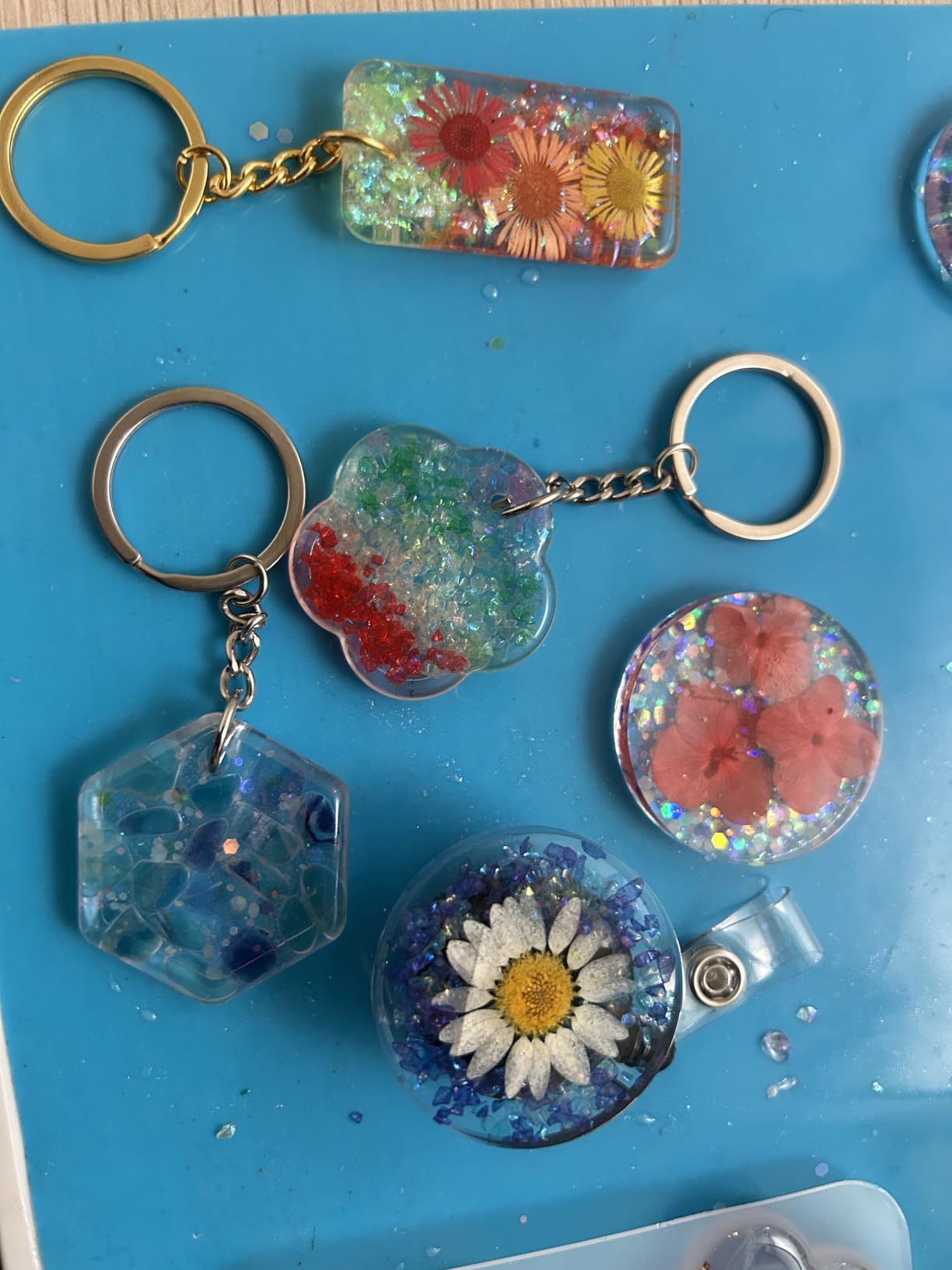 LET'S RESIN Keychain Resin Molds Silicone, 16 Cavity Pendant Casting Mold | Silicone Molds with Hanging Holes, UV & Epoxy Resin Jewelry Mold for DIY Keychains, Charms, Pendants, Beginner Friendly customer photo 1