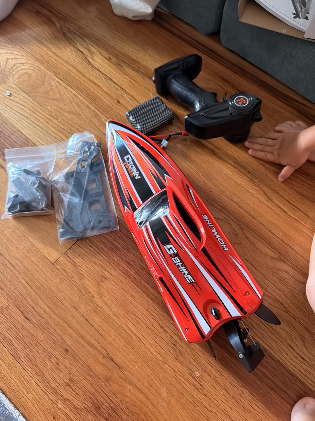 BEZGAR HJ818PRO 16 Inch 55 KPH Brushless RC Boat for Adults | 55 KPH Speed & Brushless Motor; Waterproof Hull; Large RC Speed Boat for Lakes; Red customer photo 1