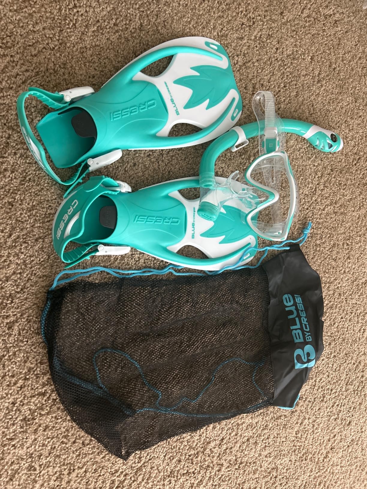 Cressi Kids Snorkeling Set - Short Adjustable Fins, Silicone Mask, and Dry Snorkel - Tinetto Rocks Dry Set - Designed in Italy customer photo 2