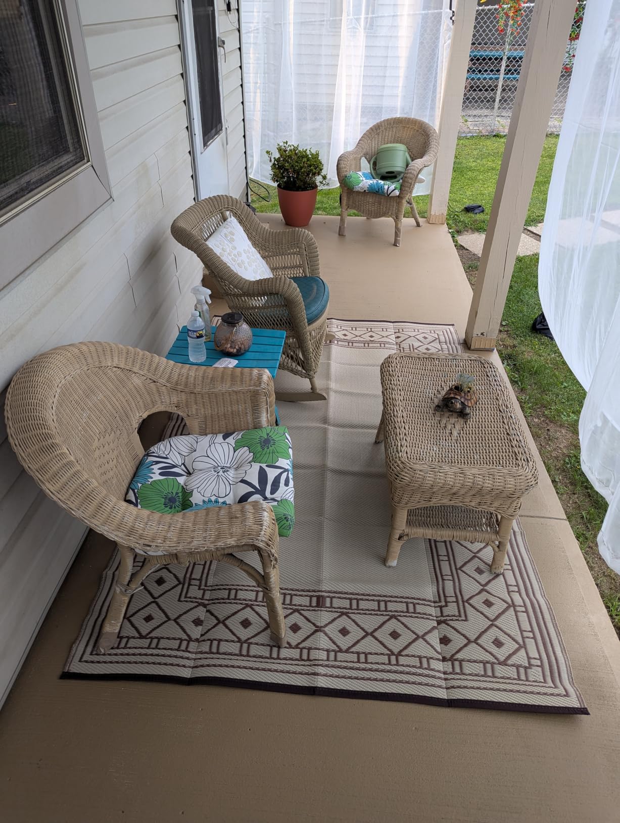 GENIMO Outdoor Rug Waterproof 6'x9' for Patio, Foldable Reversible Plastic Straw Carpet for Travel Trailers, Outside Area Mat for RV, Deck, Picnic, Porch, Camper, Balcony, Beach, Black & Grey customer photo 1