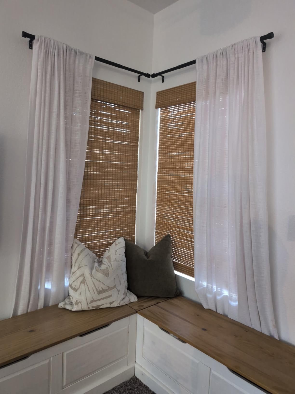 SEEYE Cordless Bamboo Roman Shades, Blackout Natural Bamboo Blinds for Indoor Windows, Roll Up Blind Privacy Shade, 34